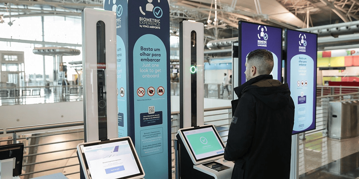 Monitores para control de acceso e identificación