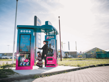 Quiosk Integrates Beetronics Touchscreens in Self‑Service Vending Kiosks